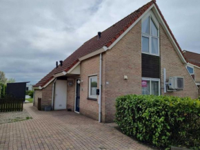 Lovely bungalow with garden